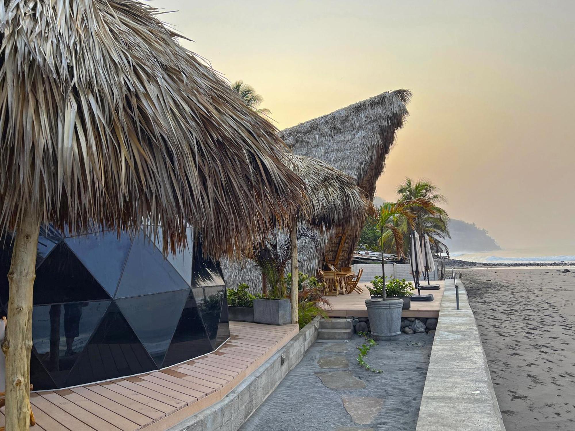 Almare Zonte - Beachfront Glamping Hotel Ел Зонте Екстериор снимка